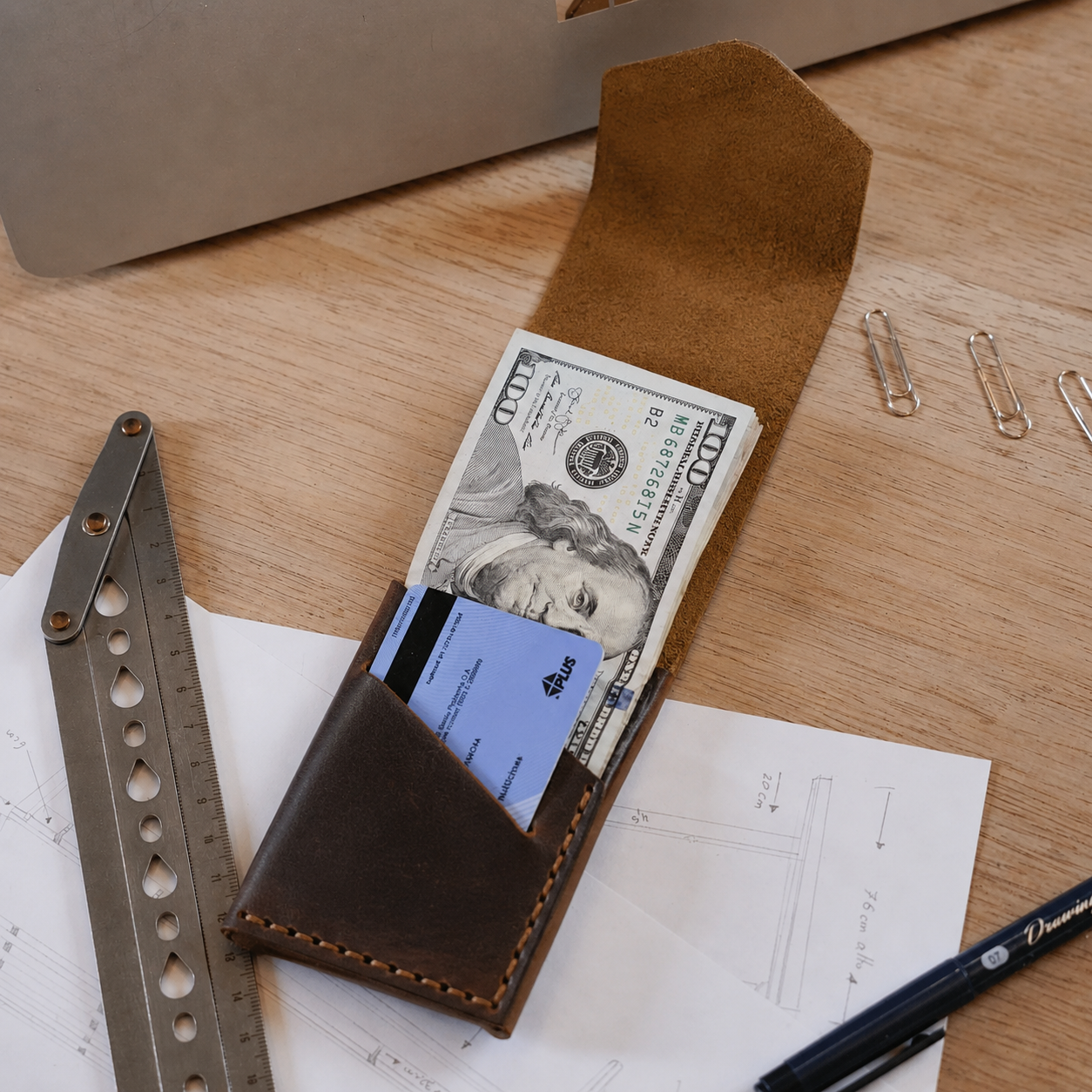 NOMAD™ Wrap Wallet